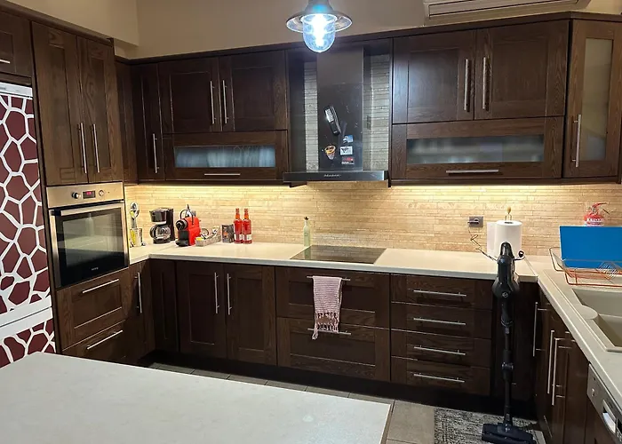 Panorama Stone لوترا أوراياس إلينيس