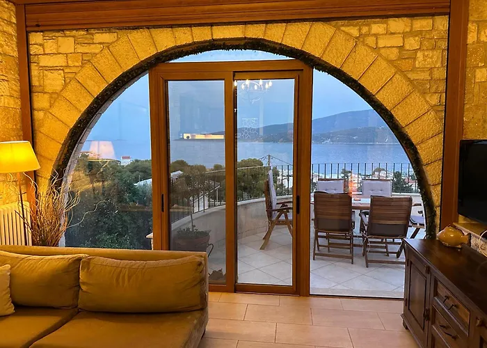 Panorama Stone لوترا أوراياس إلينيس